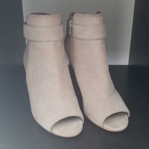 Tan Steve Madden ankle boots